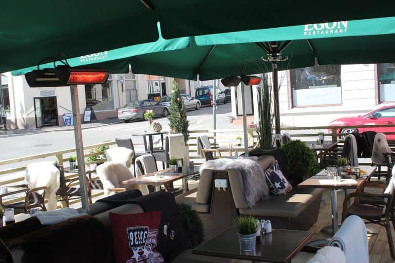 Restaurants & cafés