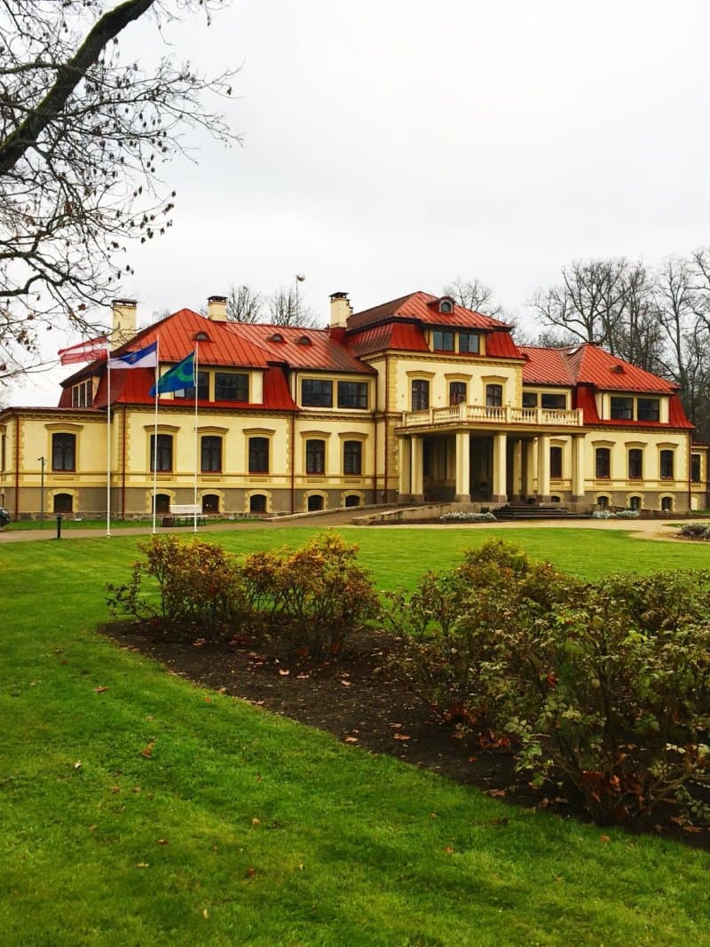 Dikļi Manor