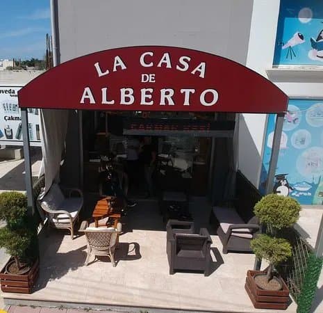 La Casa De Alberto - Cigar Shop
