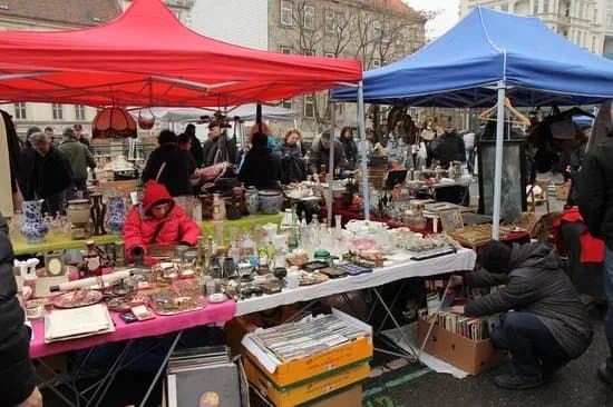 Flohmarkt am Naschmarkt