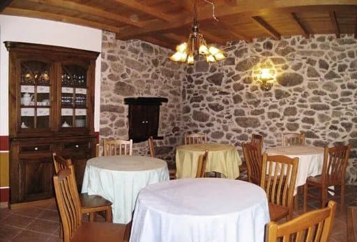 Casa Os Carballás