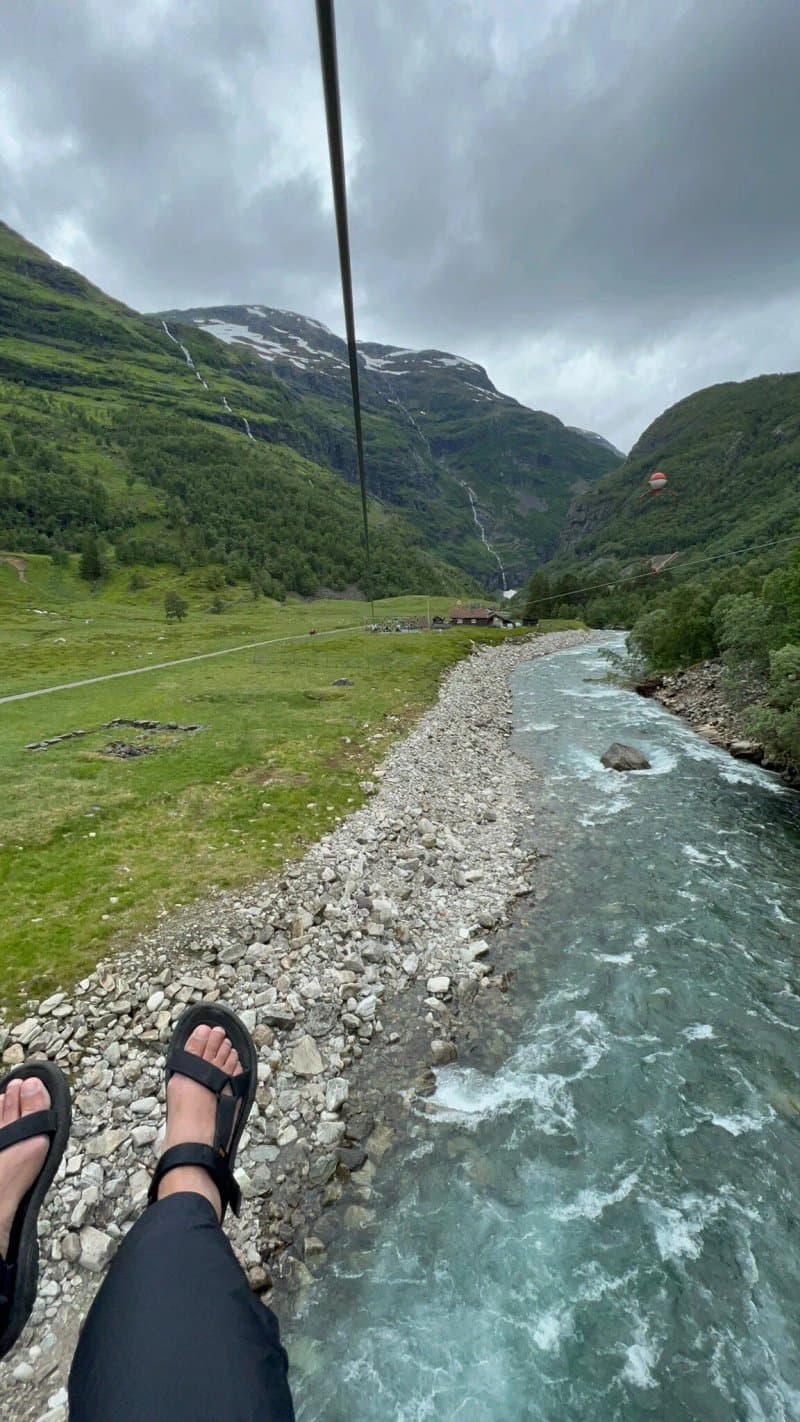 Flam zipline