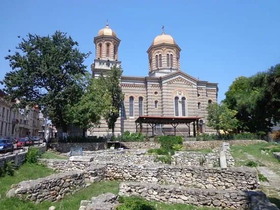 Catedrala Sfinkii Apostoli Petru si Pavel - Constanka