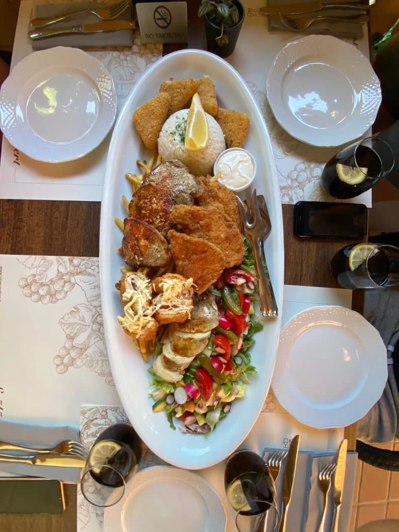 Restaurants & cafés