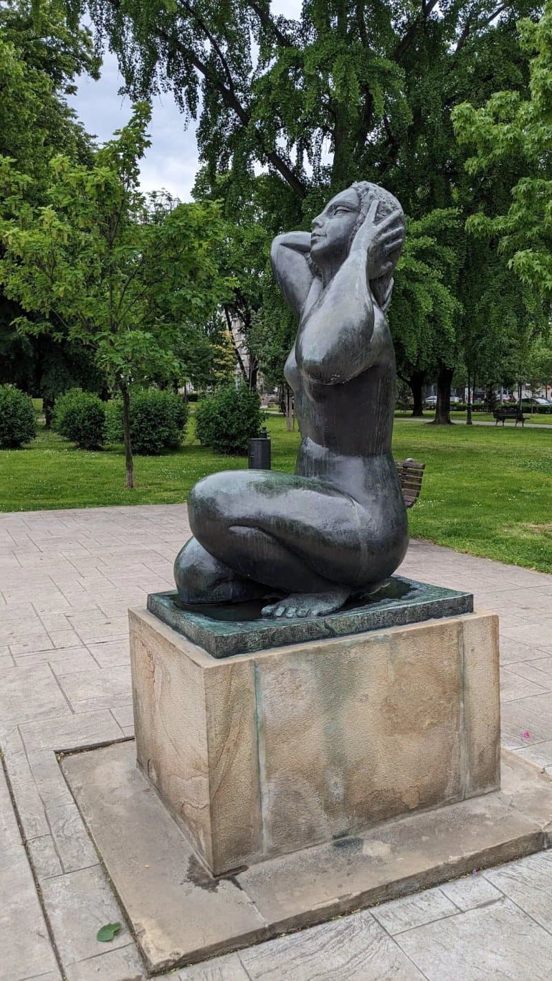 Skulptura Djevojke Rista Stijovica