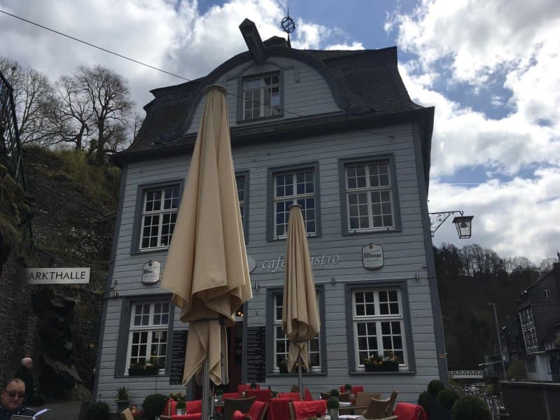 Restaurants & cafés