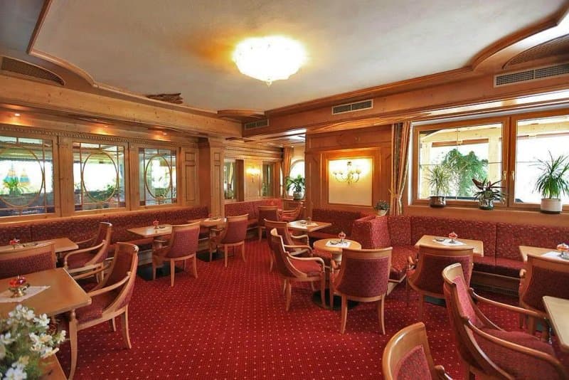 Hotel Cèsa Tyrol