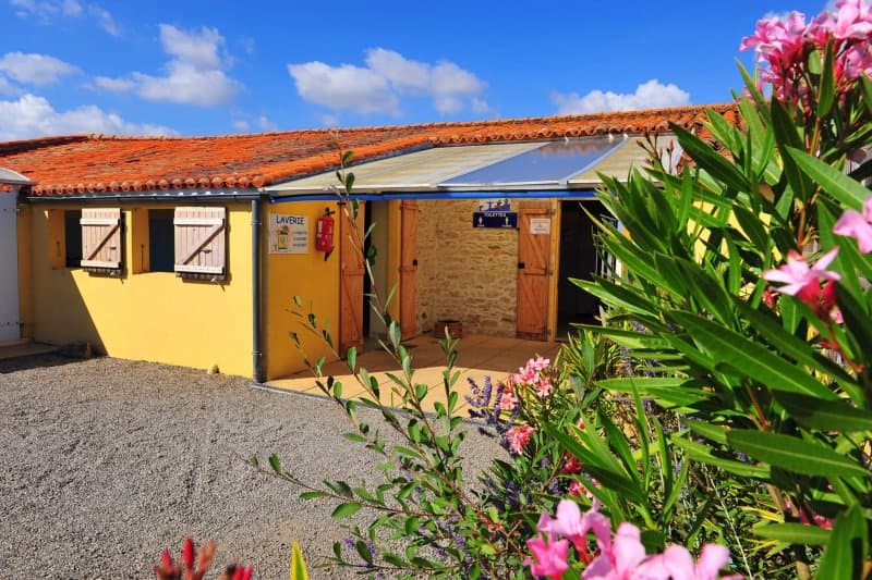 Camping APV Le Pavillon Bleu