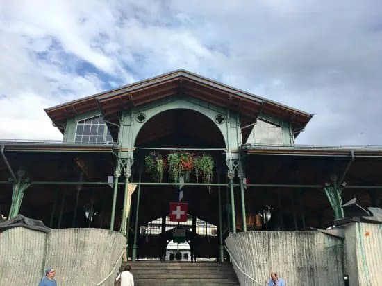 Marche couvert de Montreux