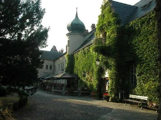 Kliczkow Castle