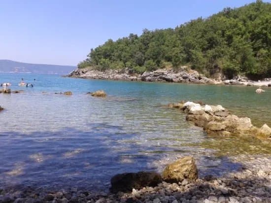 Magneli Beach