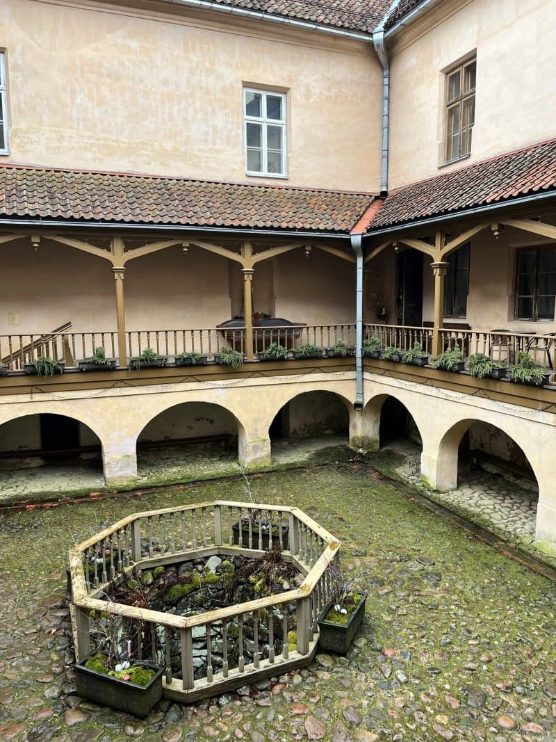Edole Castle