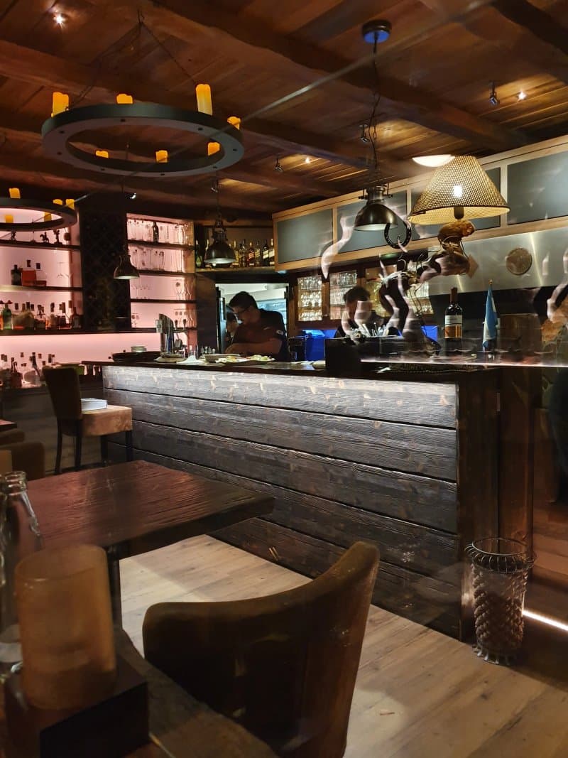 Restaurants & cafés