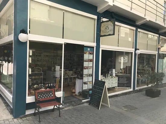 Vassiliki's Votanopoleio (Botanical Store)