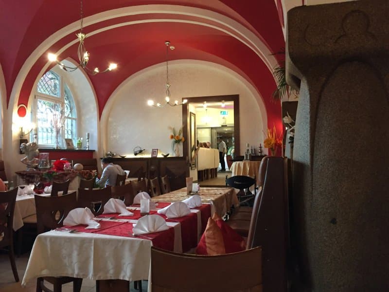 Restaurants & cafés