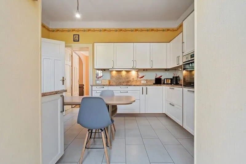 Luxury 3BR Townhome Walk to City Center & Park Free!