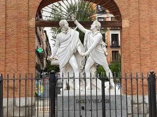 Monumento a Daoiz & Velarde