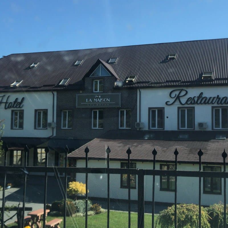 La Maison Hotel