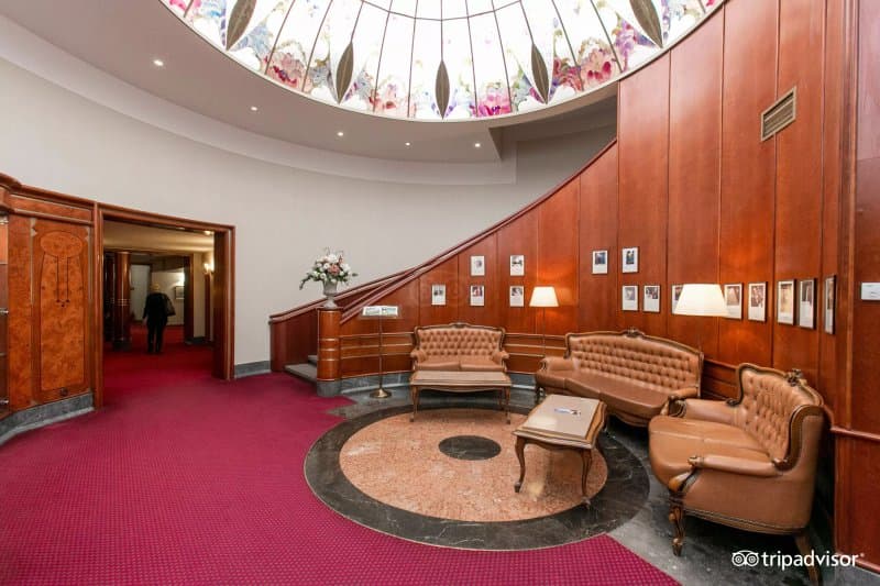 Palace Hotel