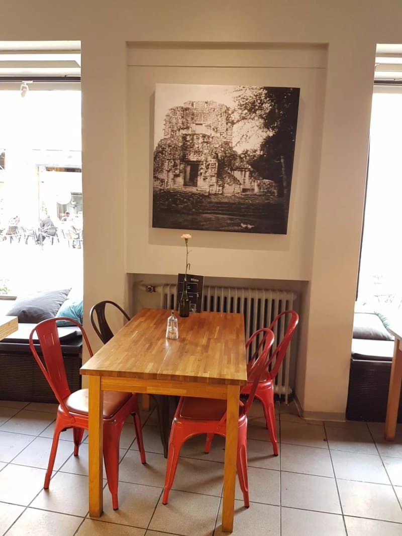 Restaurants & cafés