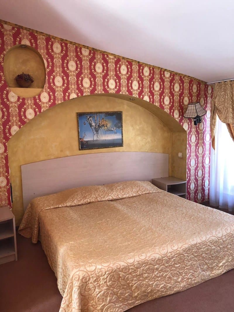 Dali Art Hotel