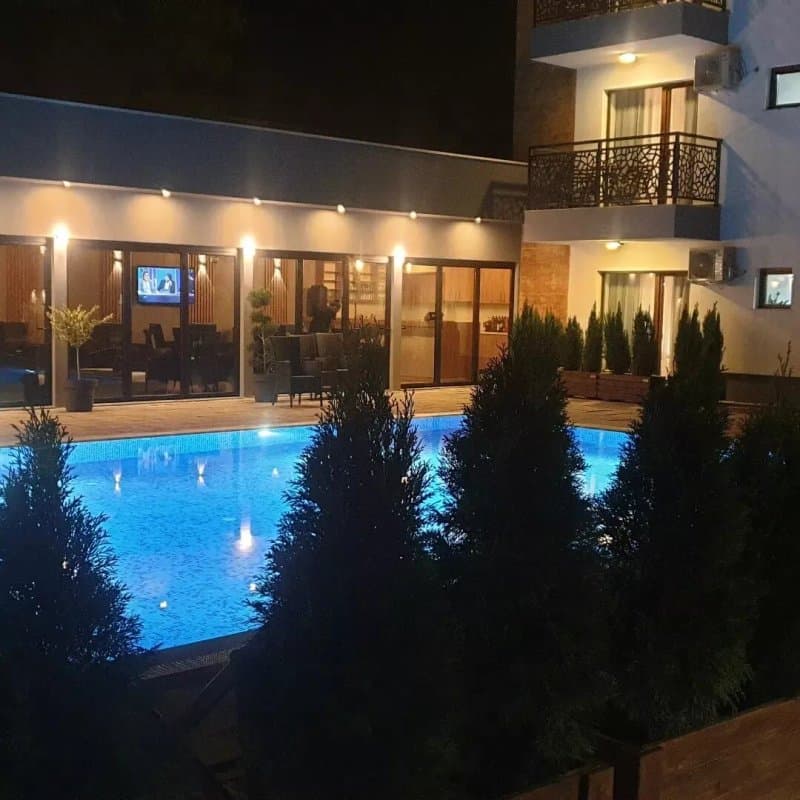 Villa Mystic