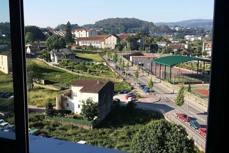 Apartment in Pontevedra for 5 people: quiet, central and sunny. WIFI 150 Mb