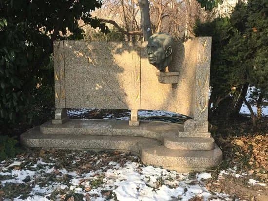 Denkmal Robert Stolz