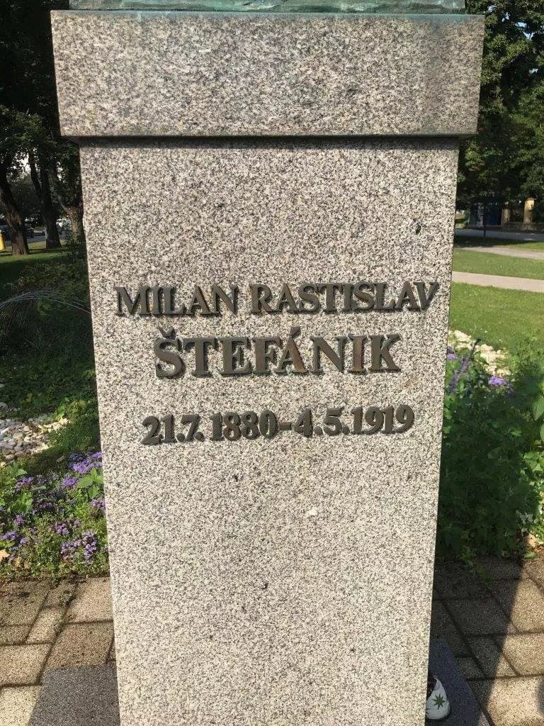 Milan Rastislav Stefanik Pomnik