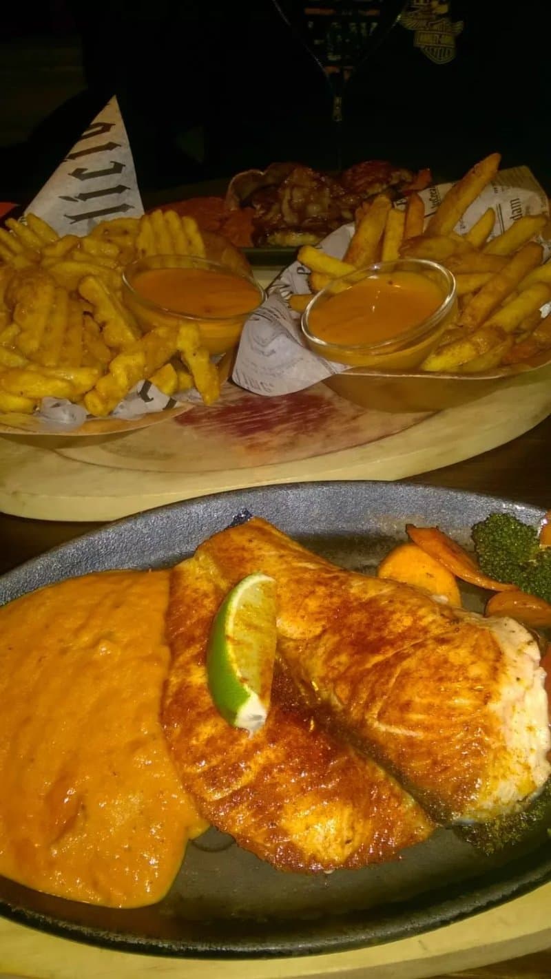 Restaurants & cafés