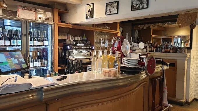Restaurants & cafés