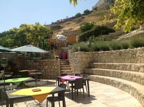 Petra Relais