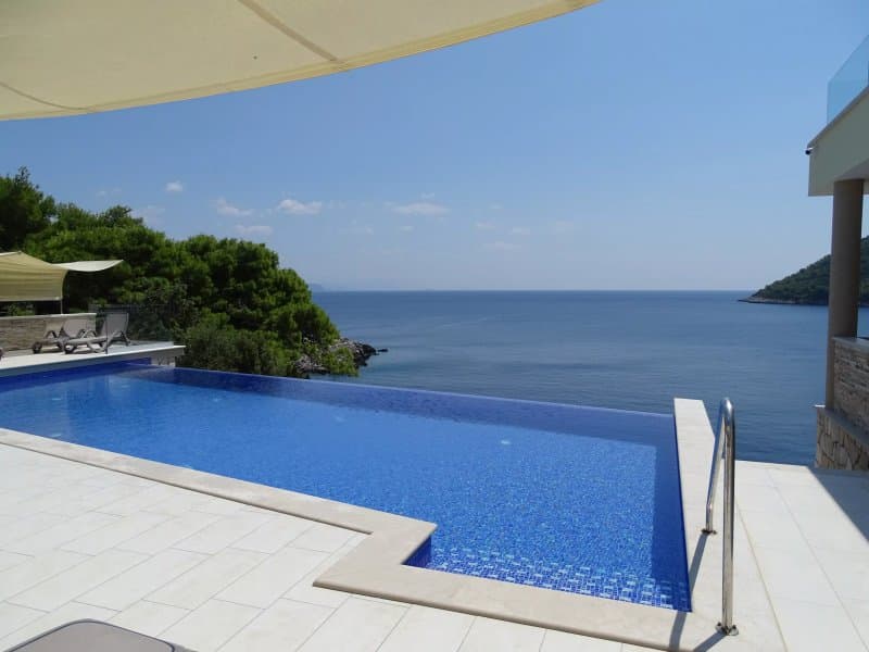 Villa Mirosa Restaurant & Pansion