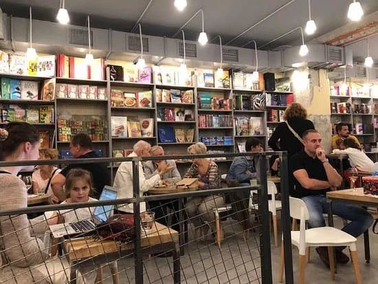 Zenit Books Bar
