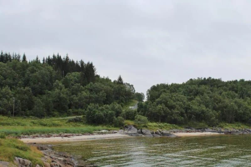 Knarrvika Beach