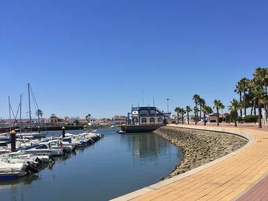 Marina Isla Canela
