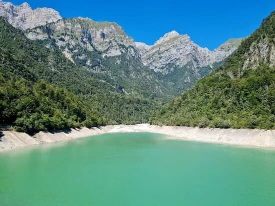 Lago della Stua in Val Canzoi