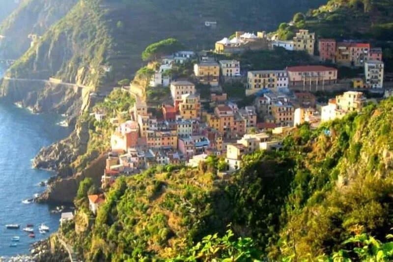 Genoa Center, AQUARIUM, ANCIENT PORT, ART, SEA AND HILLS, CINQUE TERRE