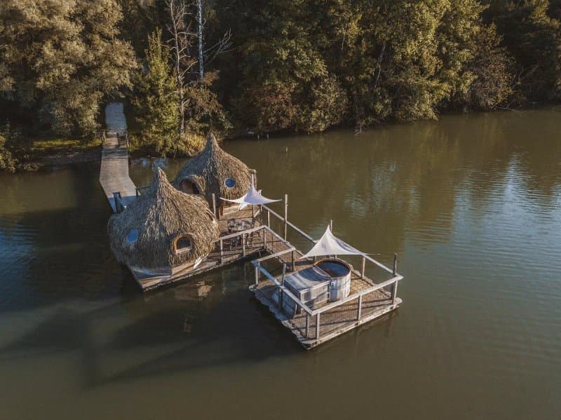 Cabanes Des Grands Lacs