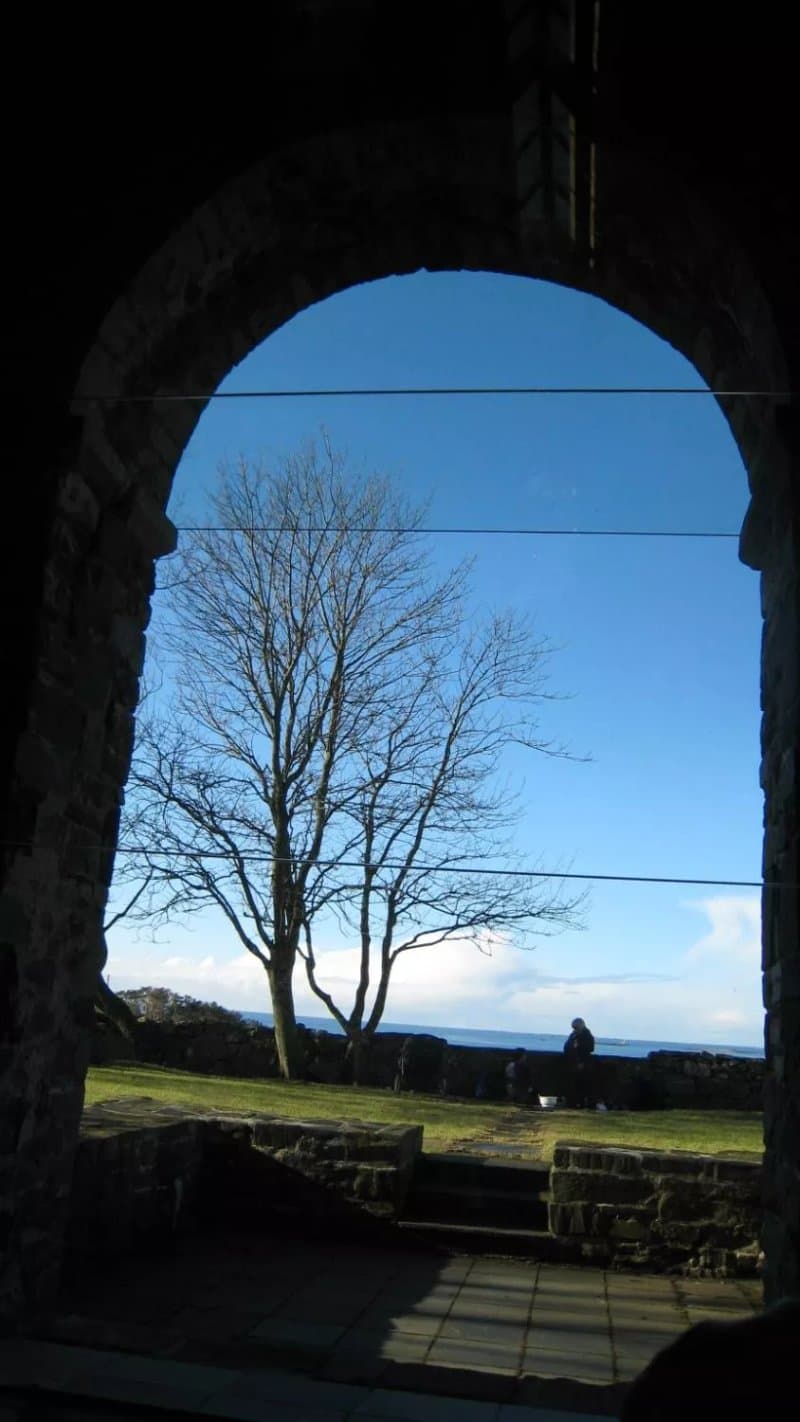 Sola Ruinchurch