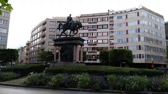 Bronzen ruiterstandbeeld van koning Leopold I