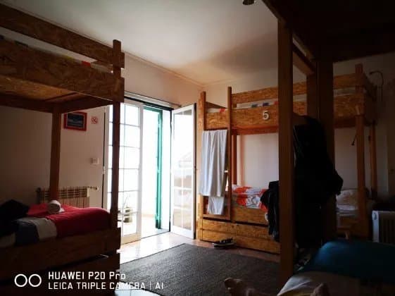 Hike & Surf Lodge