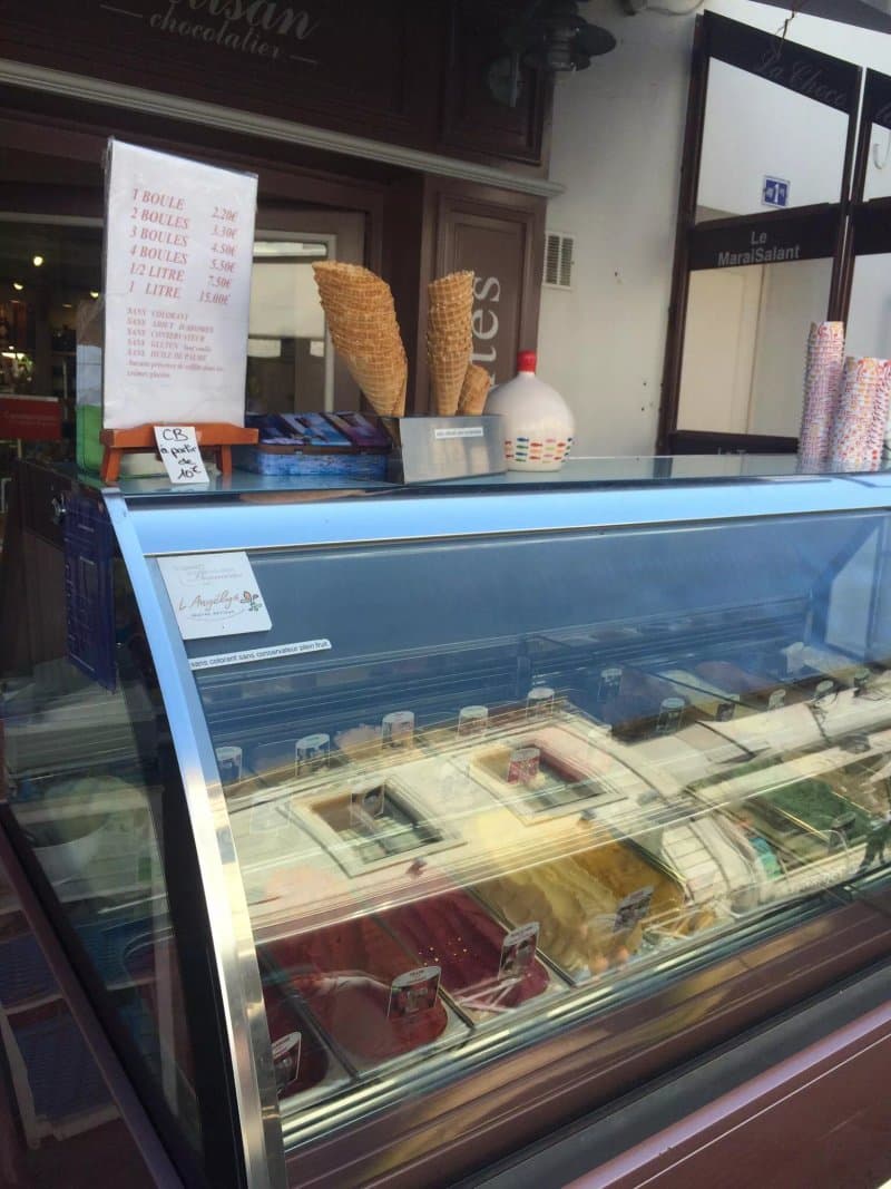 La chocolatiere