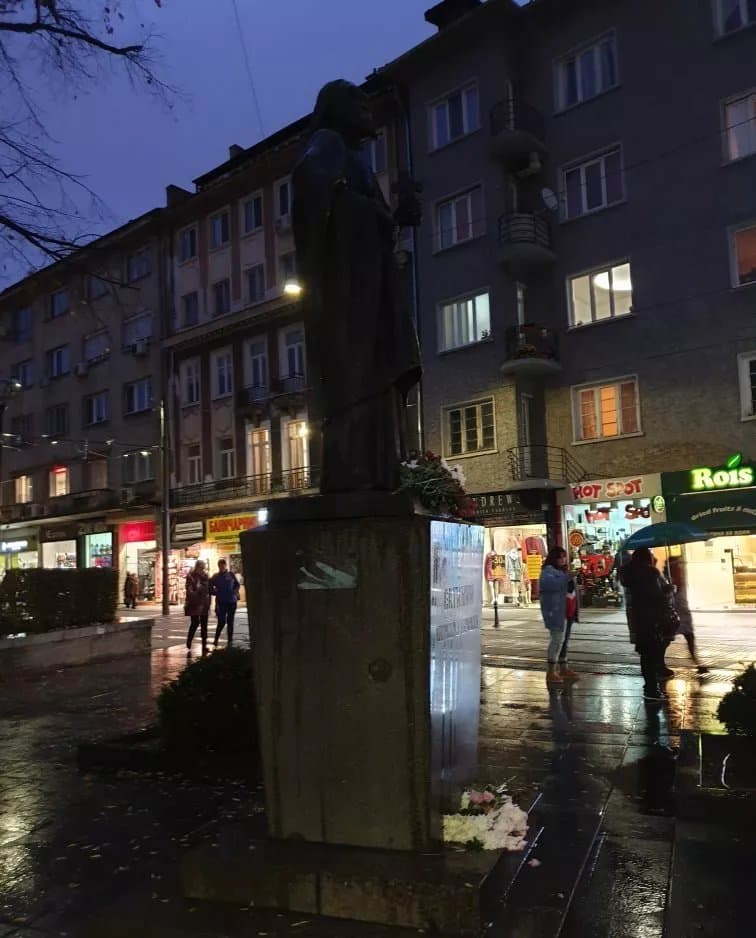 Patriarh Evtimii Statue