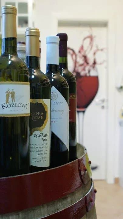 Wine and Souvenir Shop Terraneo Medulin