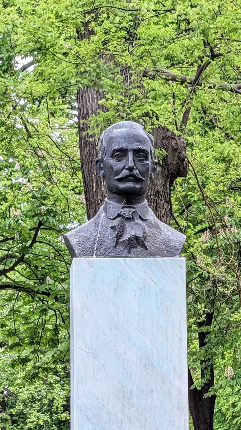 Alekse Santic Memorial Bust