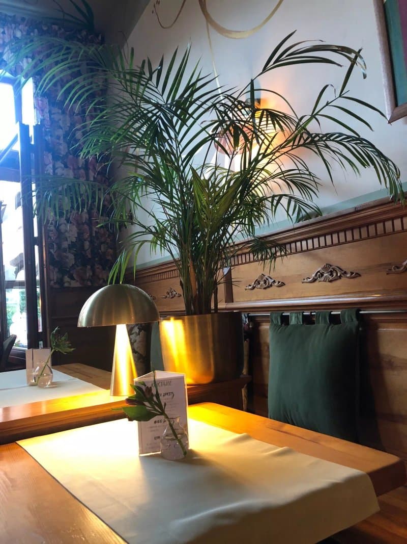 Restaurants & cafés
