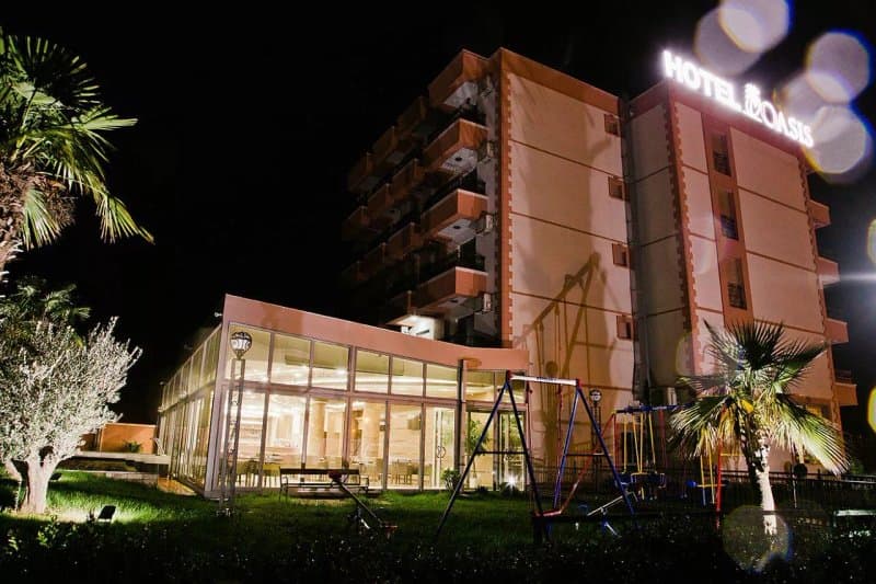 Hotel Oasis