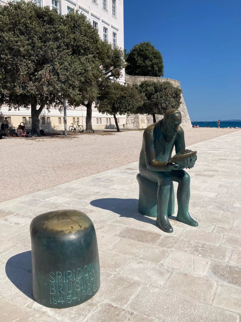 Statue of Spiro Brusina