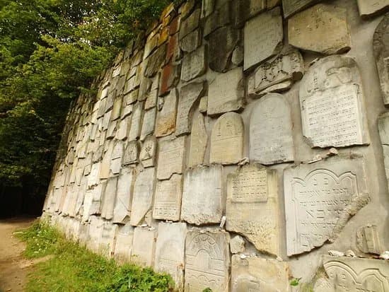 Holocaust Memorial Wall
